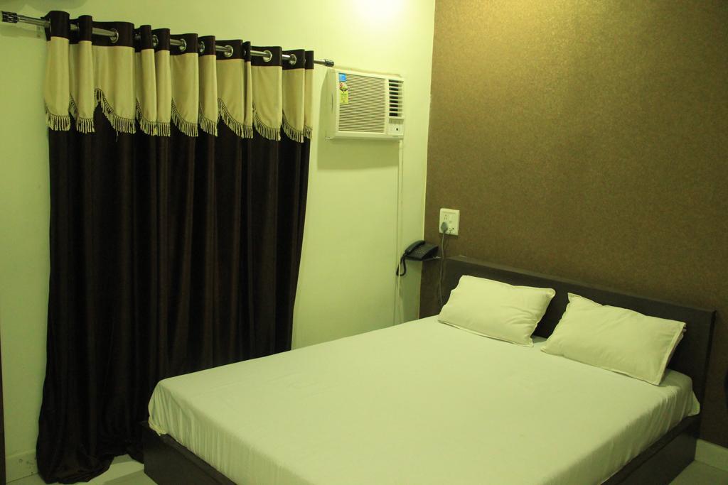 Hotel Divine Inn Варанасі Екстер'єр фото